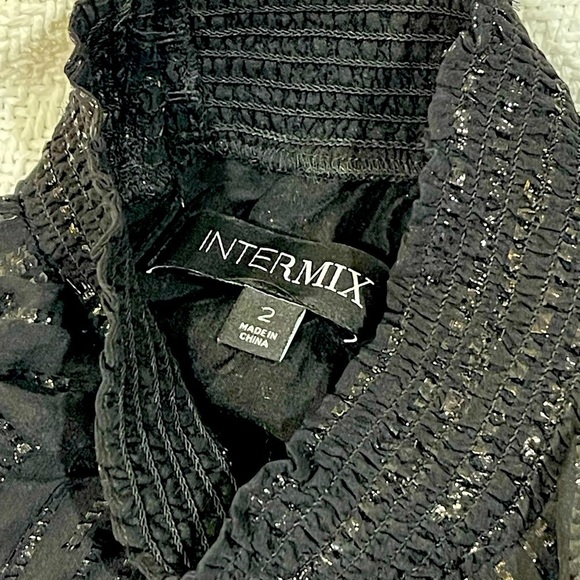 Intermix blouse like new condition. - Picture 5 of 7